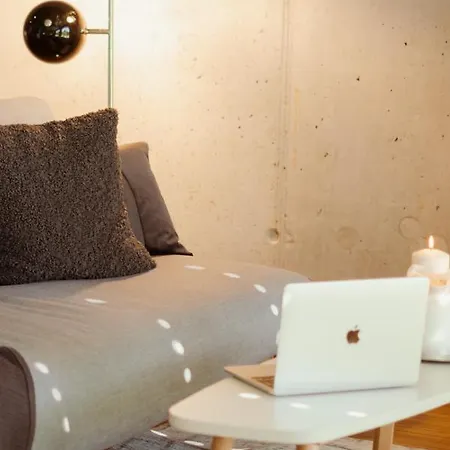 Kurpark Loft: Terrace Retreat With Free Parking *