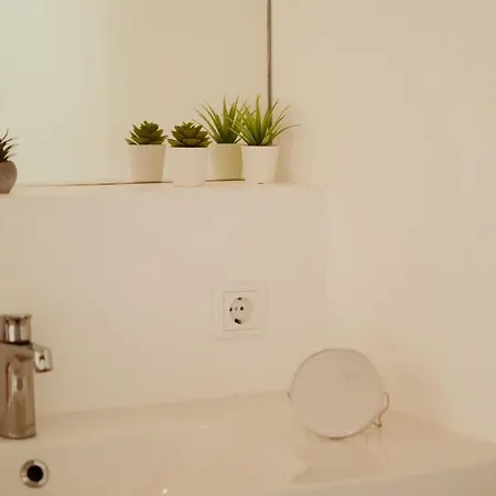 Kurpark Loft: Terrace Retreat With Free Parking Apartment *