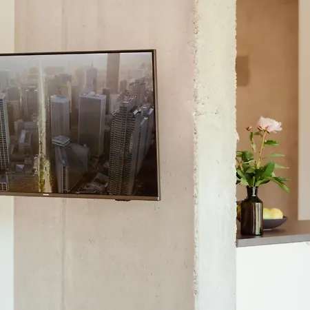 Apartment Kurpark Loft: Terrace Retreat With Free Parking Wiesbaden