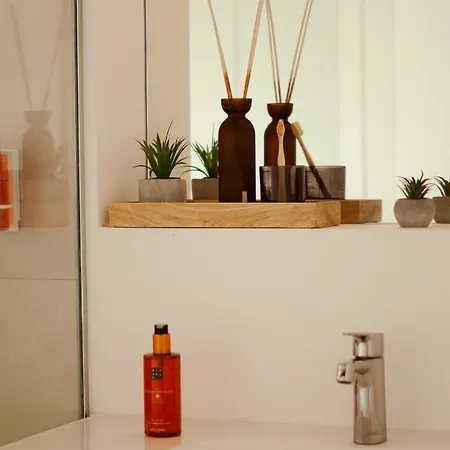 Loft-apartment - Bestlage Am Kurpark Mit Terrasse - Kostenloses Parken - Küche - Netflix - Waschmaschine Apartment Wiesbaden