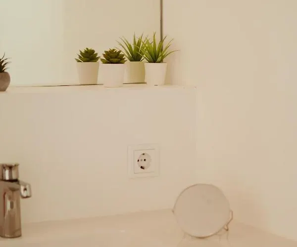 Kurpark Loft: Terrace Retreat With Free Parking Apartment *