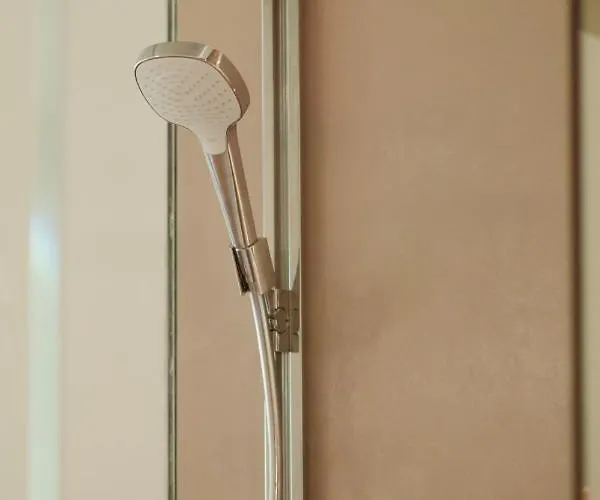 Loft-apartment - Bestlage Am Kurpark Mit Terrasse - Kostenloses Parken - Küche - Netflix - Waschmaschine Wiesbaden